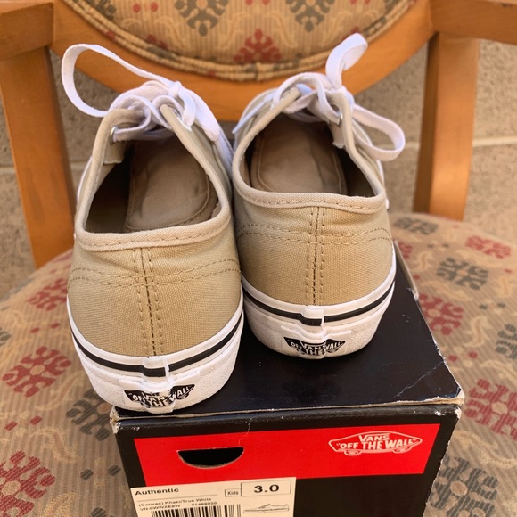 Authentic Vans - Picture 6 of 7